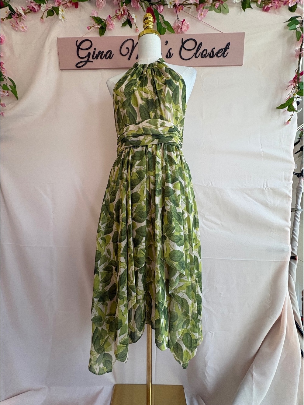 Vince Camuto Women's Green Leaf Print Halter Dress Size 6